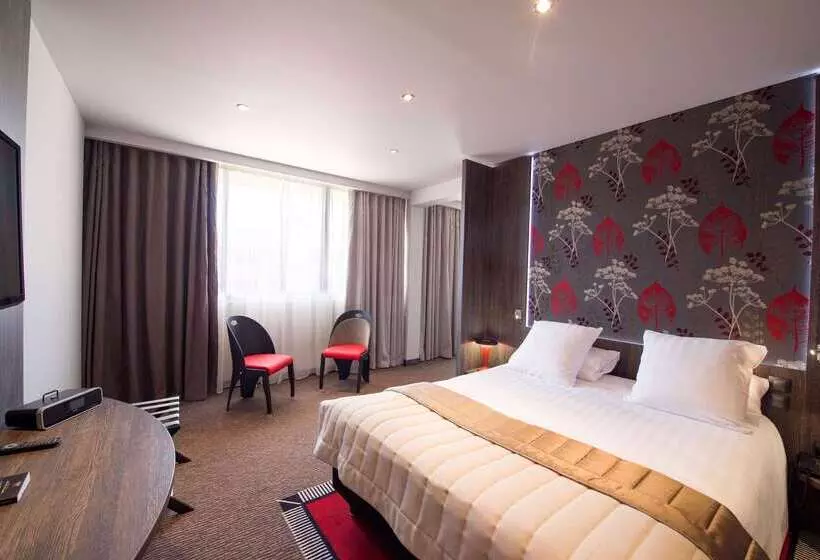 Fotos del hotel Best Western Premier Le Patio Des Artistes Wellness Jacuzzi:  8