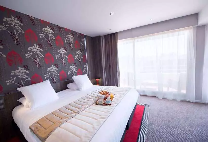 Fotos del hotel Best Western Premier Le Patio Des Artistes Wellness Jacuzzi:  14