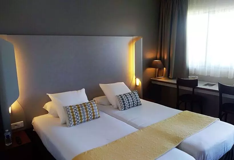 Fotos del hotel Kyriad Carcassonne Aéroport:  5