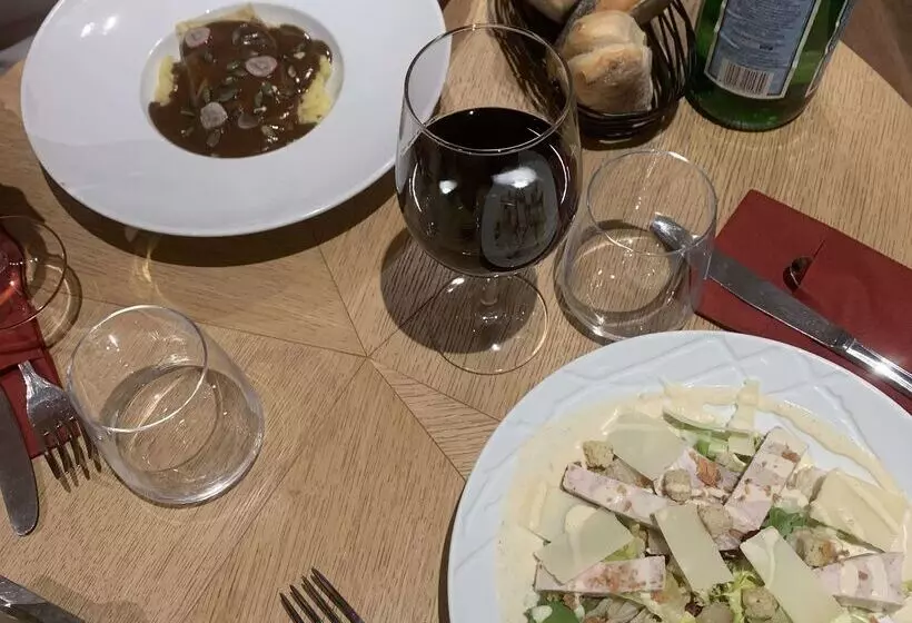 Fotos del hotel Kyriad Carcassonne Aéroport:  20