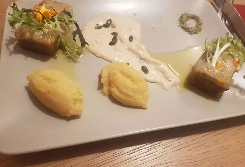 Fotos del hotel Kyriad Carcassonne Aéroport:  3