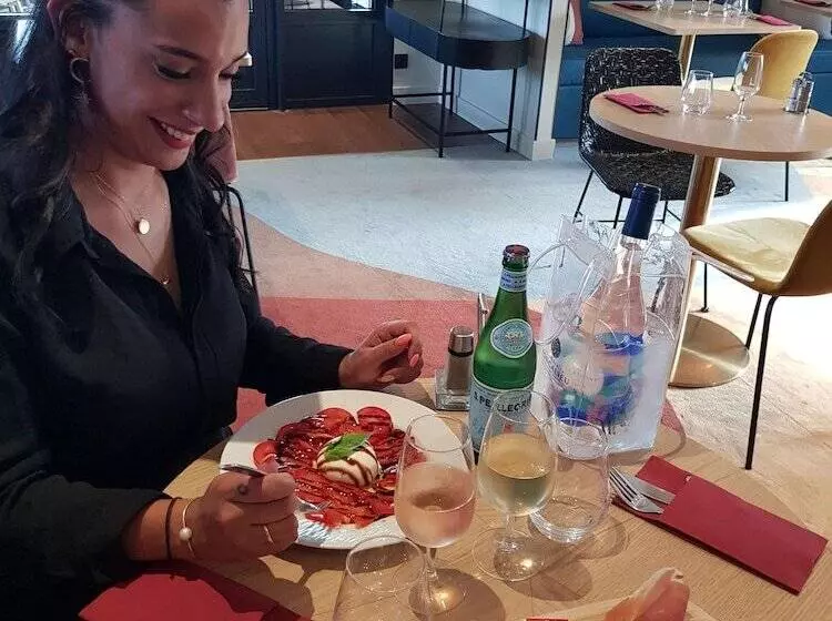 Fotos del hotel Kyriad Carcassonne Aéroport:  8