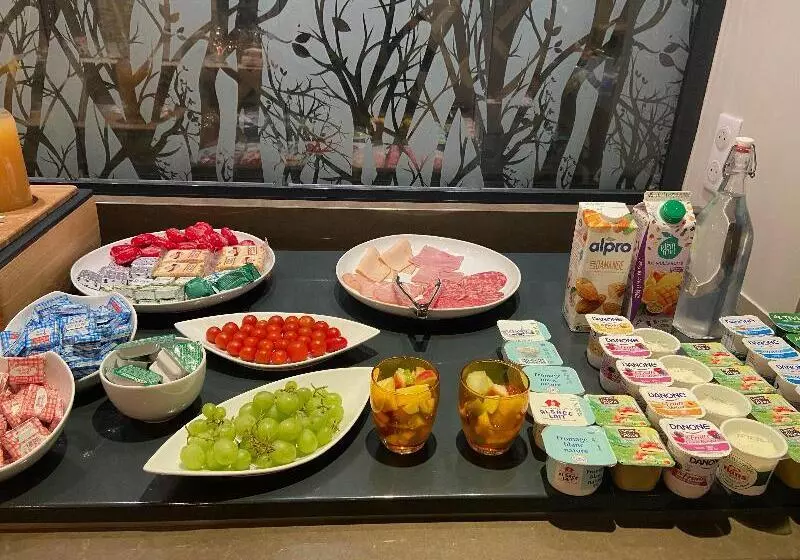 Fotos del hotel Holiday Inn Paris-auteuil, An Ihg:  3