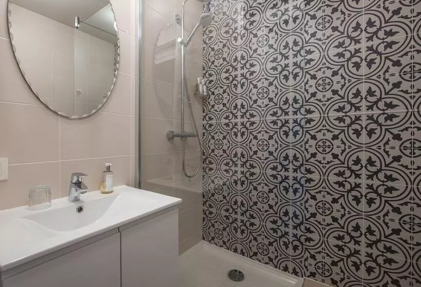 Fotos del hotel Hôtel Lacassagne:  10