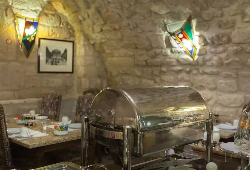 Fotos del hotel Grand Hôtel De L'univers Saint-germain:  9