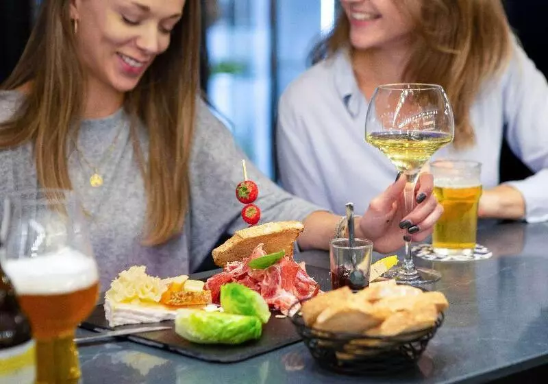 Fotos del hotel Mercure Bordeaux Centre Ville:  2