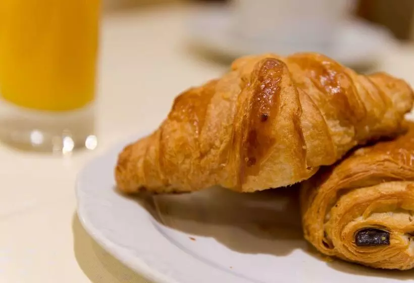 Fotos del hotel Paix Republique:  10