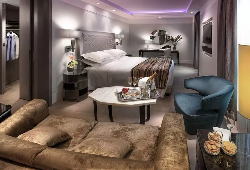 Fotos del hotel Cavour:  9