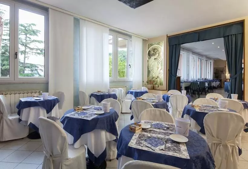 Fotos del hotel Nella:  15