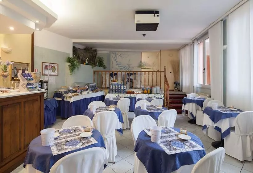 Fotos del hotel Nella:  2