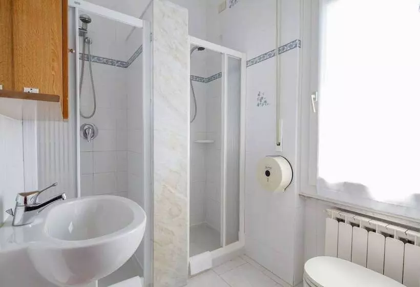 Fotos del hotel Nella:  23