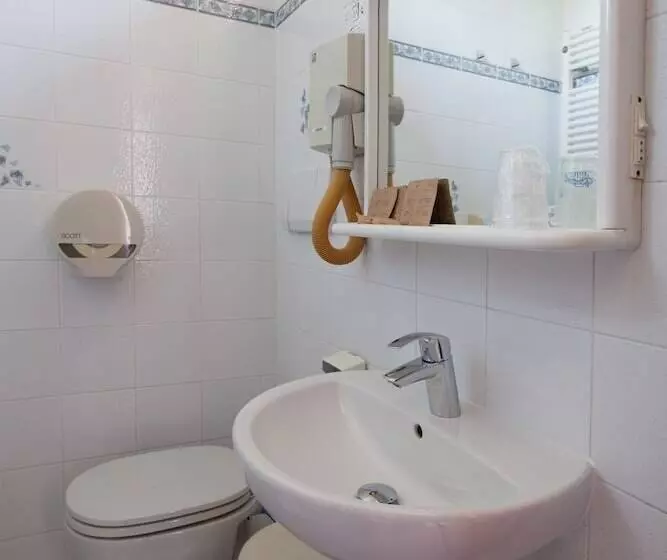 Fotos del hotel Nella:  9