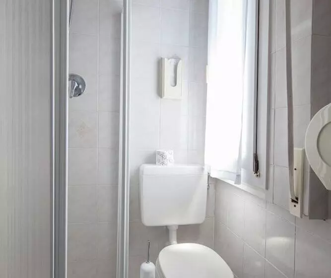 Fotos del hotel Nella:  24