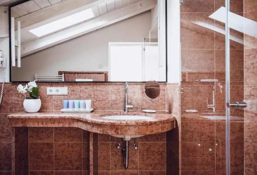 Fotos del hotel Relais & Chateaux Hotel Castel Fragsburg:  2