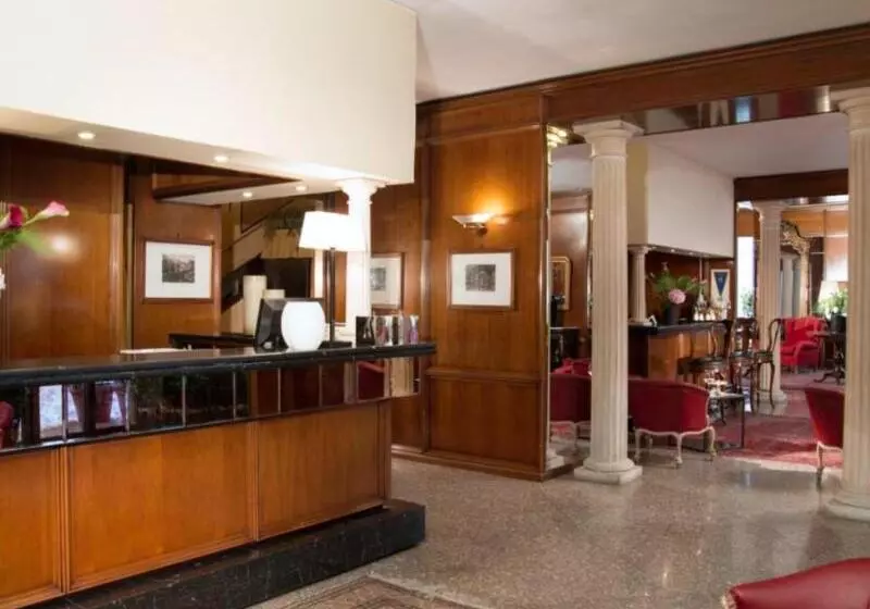 Fotos del hotel Colonna Palace:  4