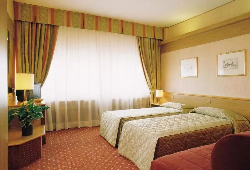 Fotos del hotel Fh55 Grand Hotel Palatino:  2