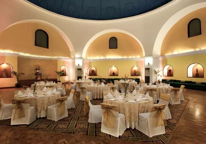 Fotos del hotel Ambassador, New Delhi  Ihcl Seleqtions:  12