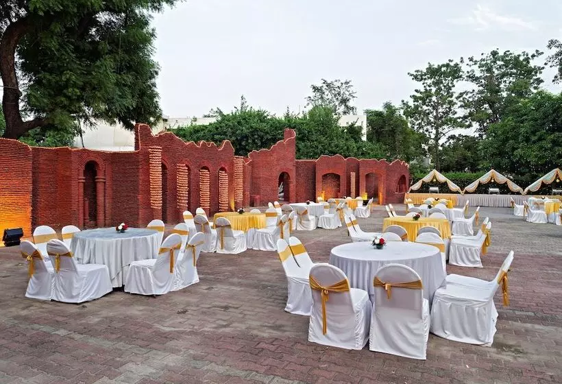 Fotos del hotel Clarks Avadh:  5