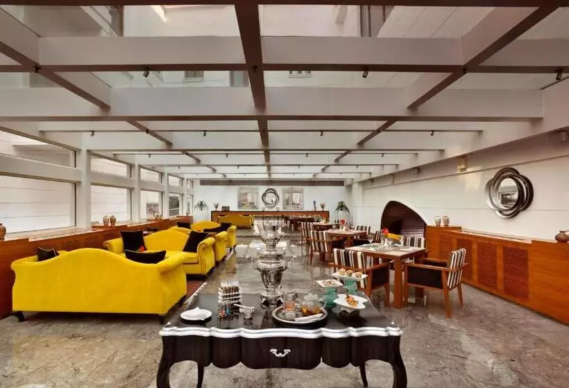 Fotos del hotel The Lalit Great Eastern Kolkata:  18