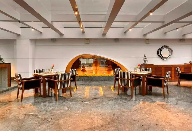 Fotos del hotel The Lalit Great Eastern Kolkata:  25