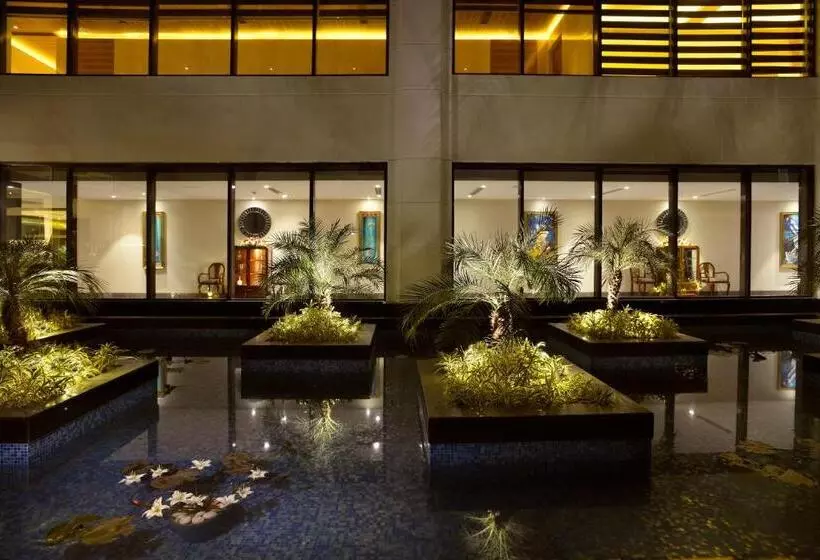 Fotos del hotel The Lalit Great Eastern Kolkata:  7