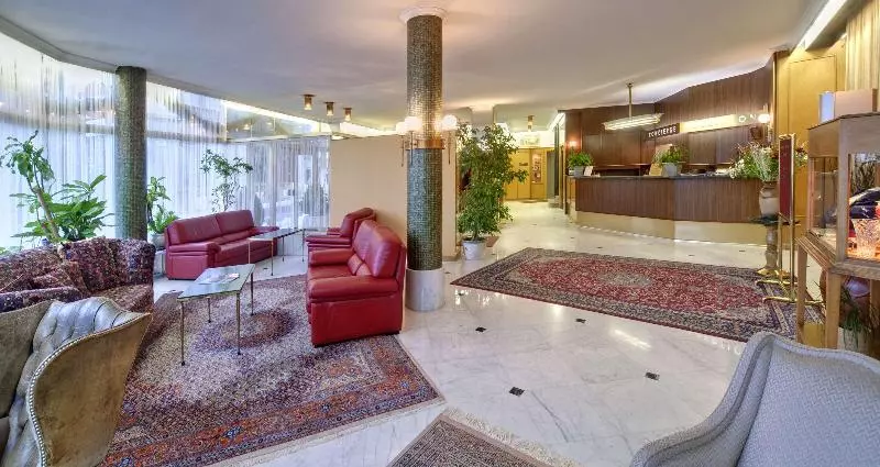 Fotos del hotel Grand Hotel Cravat:  18