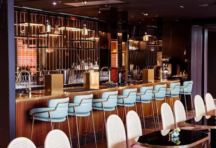 Fotos del hotel Clarion Hotel The Hub:  17