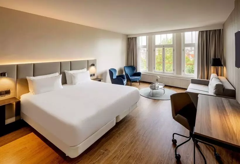 Nh Amsterdam Schiller