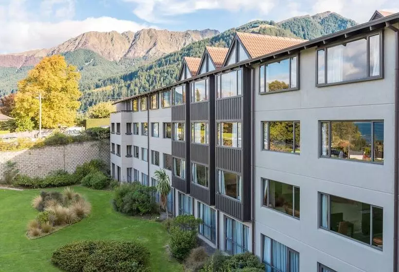 Copthorne Hotel & Resort Lakefront Queenstown