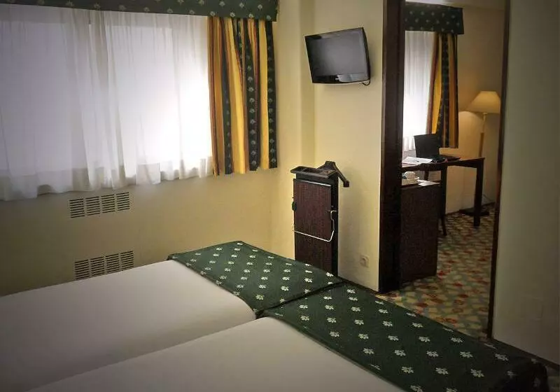 Fotos del hotel Jorge V:  11