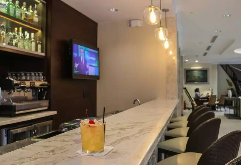 Fotos del hotel The Executive Hotel:  6