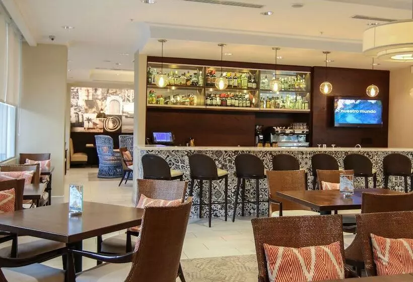 Fotos del hotel The Executive Hotel:  16