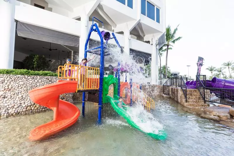 Fotos del hotel Hard Rock  Pattaya  Sha Extra Plus:  7