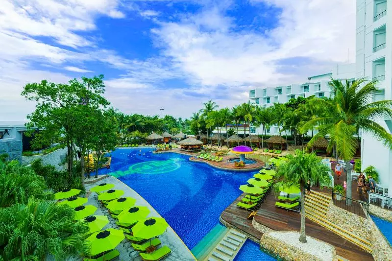 Fotos del hotel Hard Rock  Pattaya  Sha Extra Plus:  2