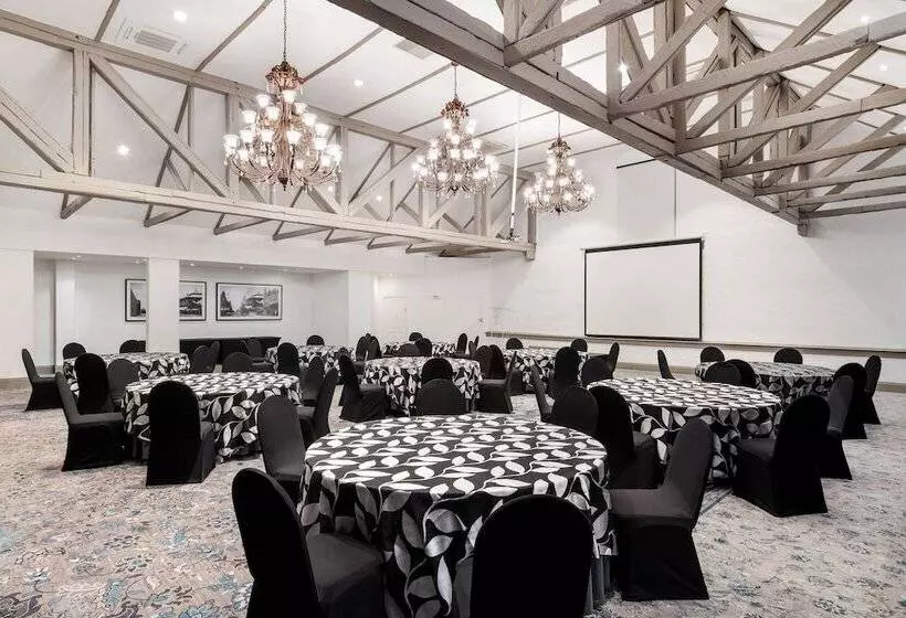 Fotos del hotel Protea Hotel By Marriott Johannesburg Balalaika Sandton:  24