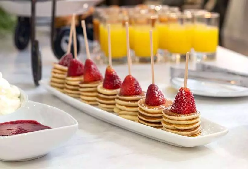 Fotos del hotel Protea Hotel By Marriott Johannesburg Balalaika Sandton:  10