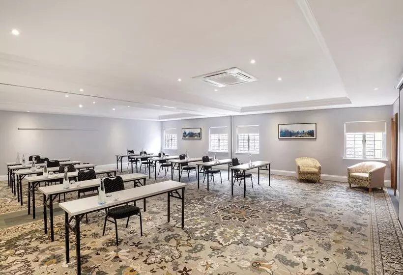 Fotos del hotel Protea Hotel By Marriott Johannesburg Balalaika Sandton:  16