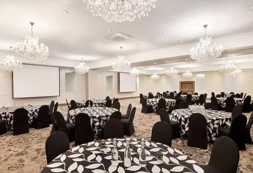 Fotos del hotel Protea Hotel By Marriott Johannesburg Balalaika Sandton:  14