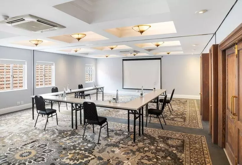 Fotos del hotel Protea Hotel By Marriott Johannesburg Balalaika Sandton:  6