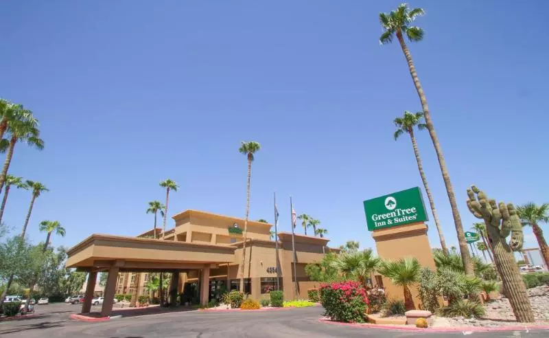 Greentree Inn & Suites Phoenix Sky Harbor