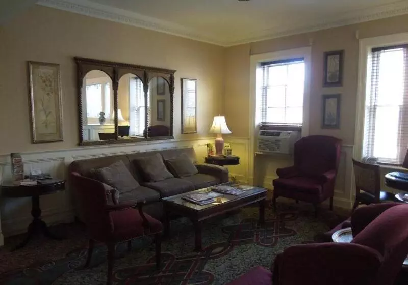 Fotos del hotel Dupont Circle Embassy Inn By Found:  22