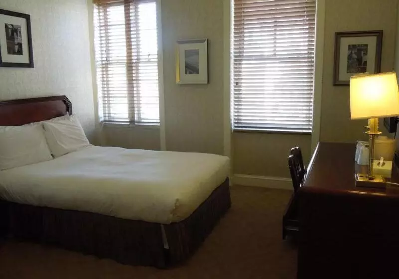 Fotos del hotel Dupont Circle Embassy Inn By Found:  18