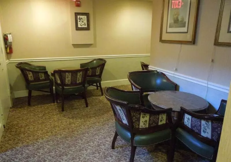 Fotos del hotel Dupont Circle Embassy Inn By Found:  2