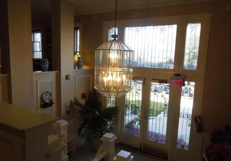 Fotos del hotel Dupont Circle Embassy Inn By Found:  3