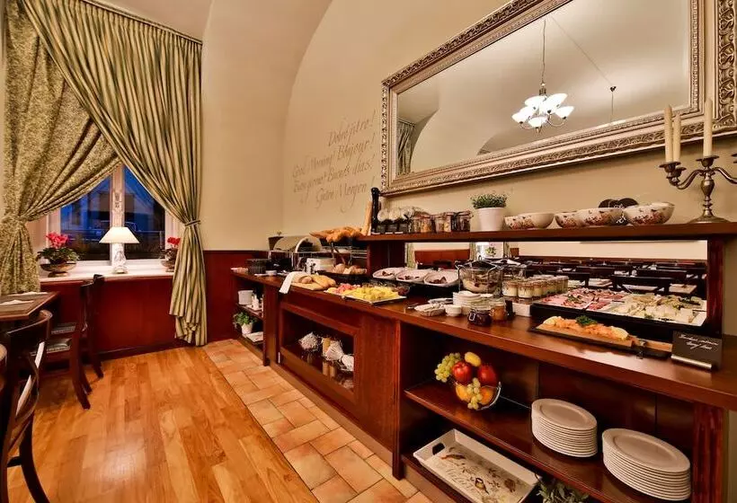 Fotos del hotel Julian:  7