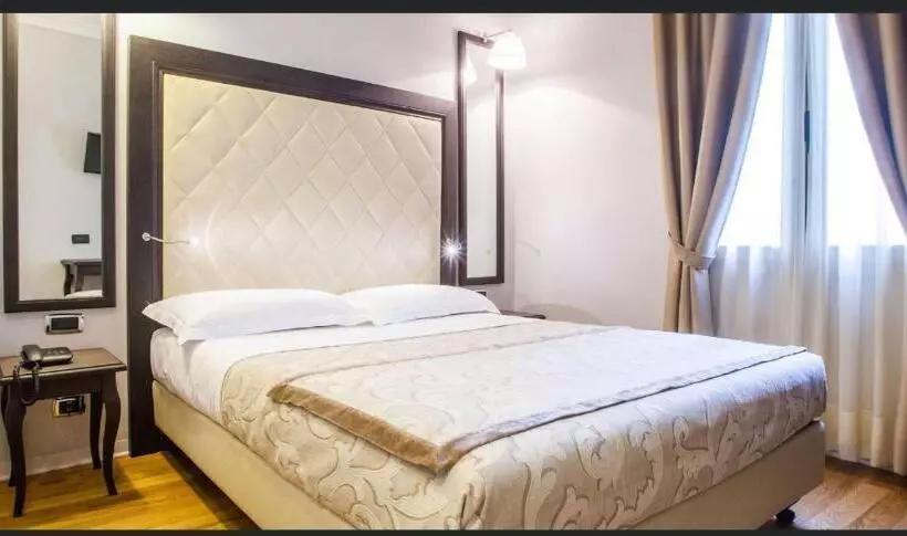 Fotos del hotel Lombardia:  24