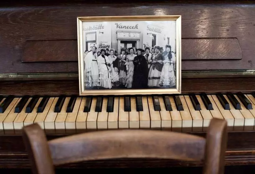 Fotos del hotel Schwalbe:  9