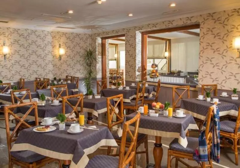 Fotos del hotel Santa Costanza By Omnia S:  8