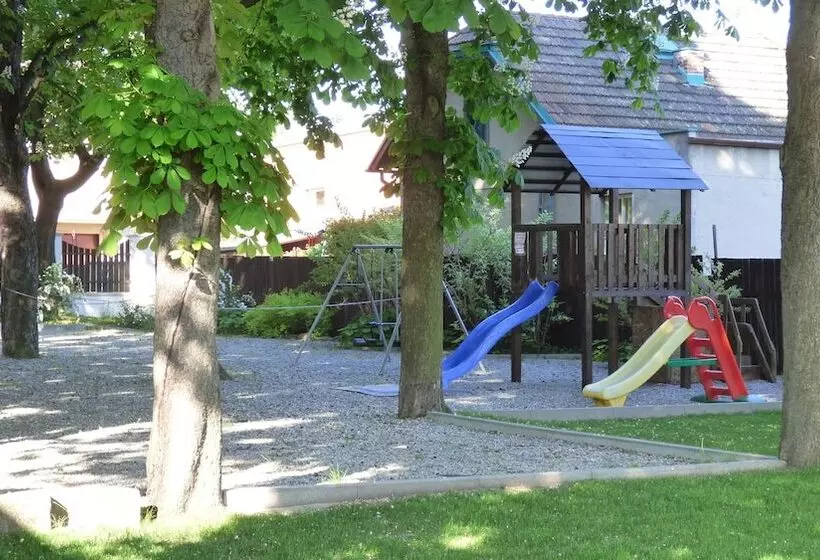 Fotos del hotel Svornost:  5