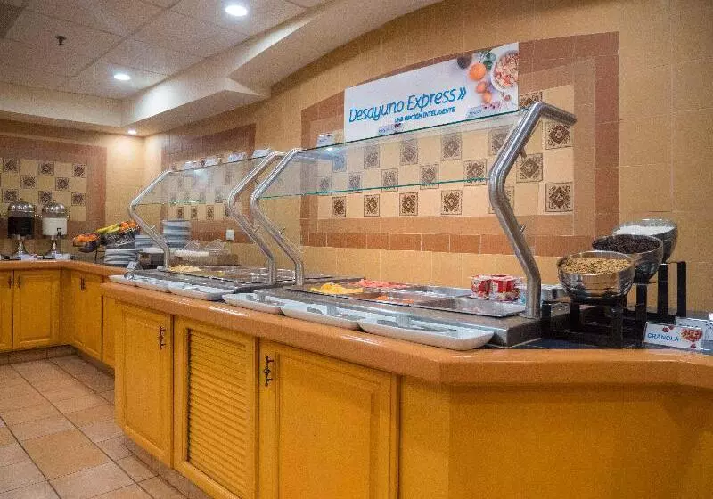 Fotos del hotel Holiday Inn Express - Monterrey - Tecnologico, An Ihg:  24